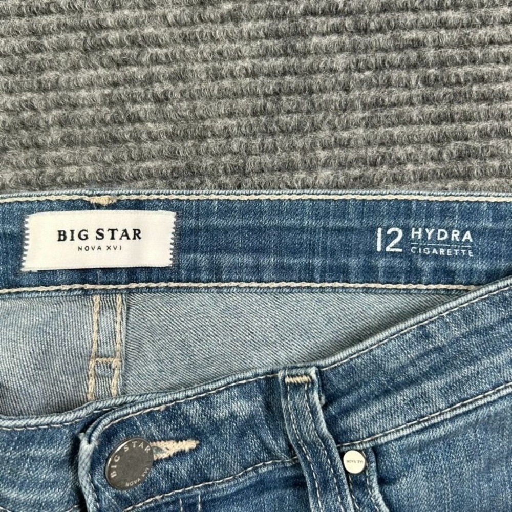 Big Star Hydra Cigarette Fit Jeans Womens 28 Light Wash Distressed Denim Casual - Picture 6 of 13
